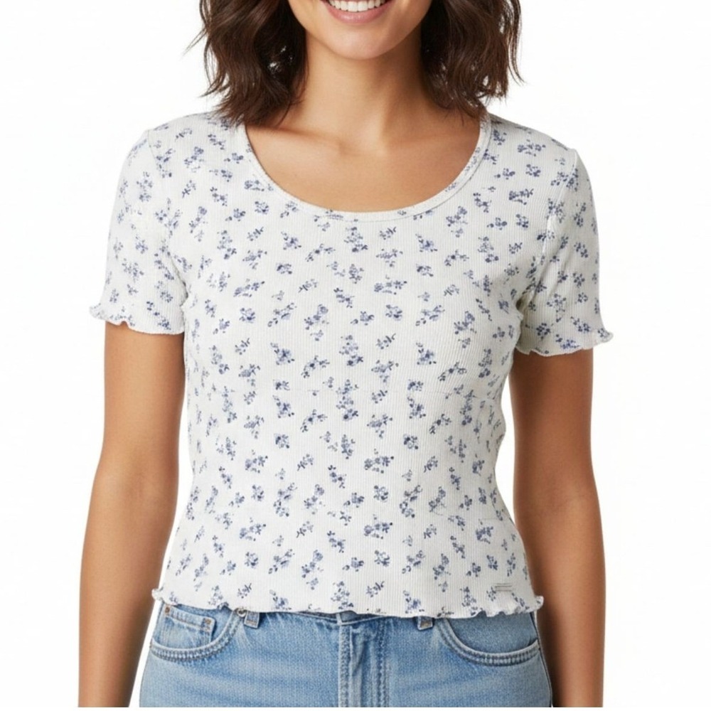 Hollister Cottagecore White Blue Floral Ribbed Knit Ruffle Trim Crew Neck Tee
